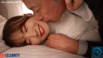 Old fart got impudent and started pestering her (릴카 얼굴 스왑) Lilka fakeapp - DeepFakesCeleb