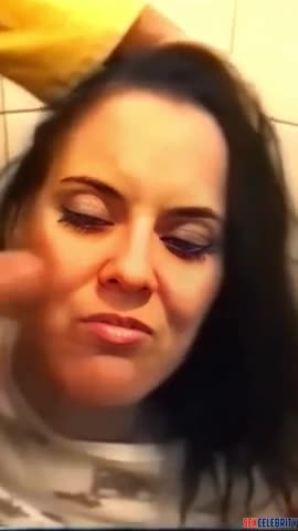 AI Amy Freeze gets a sprinkle facial