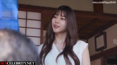 (小坂 菜緒 日向坂46) she came to his house to clean it, Nao Kosaka face swap - DeepFakesCeleb
